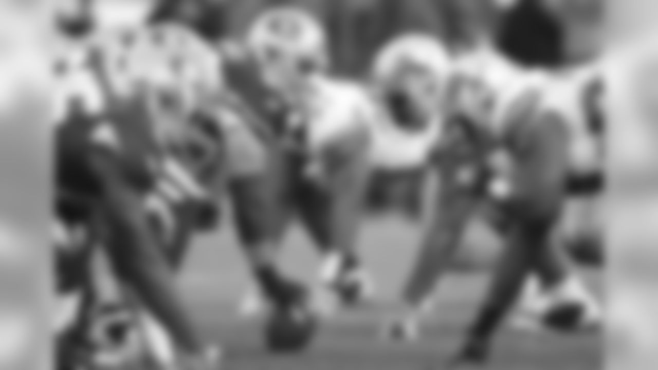 San Francisco 49ers offense lines up against the Detroit Lions defense in an NFL football game in San Francisco, Sunday, Dec. 27, 2009. (AP Photo/Marcio Jose Sanchez)