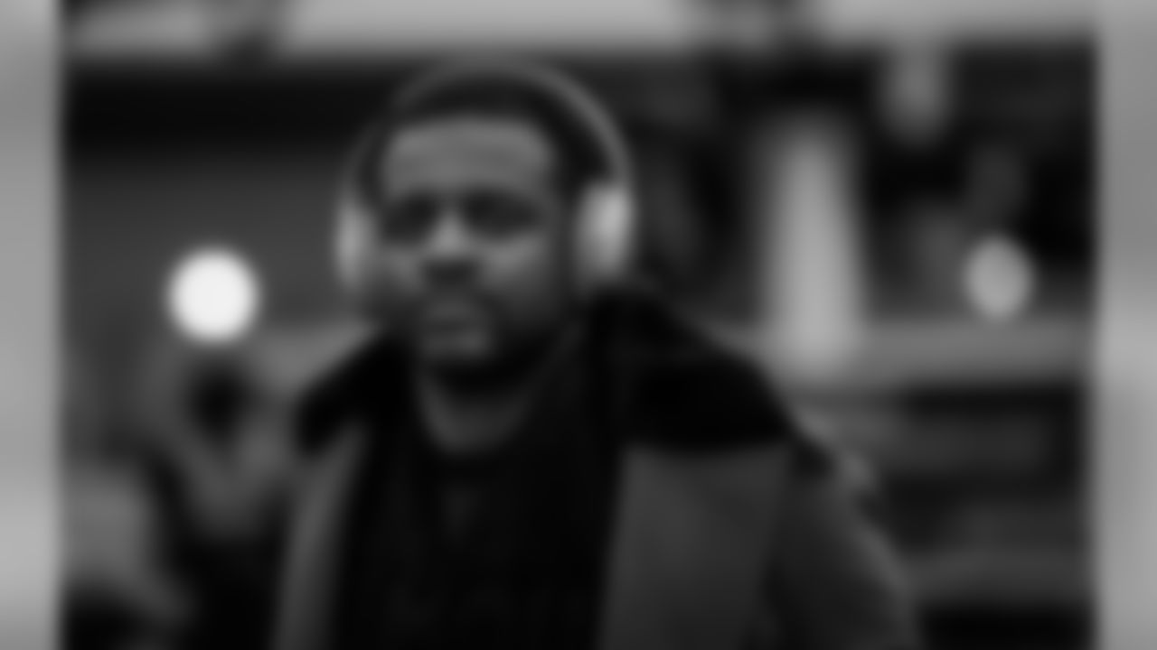 181124-packers-arrive-minneapolis-siegle-7