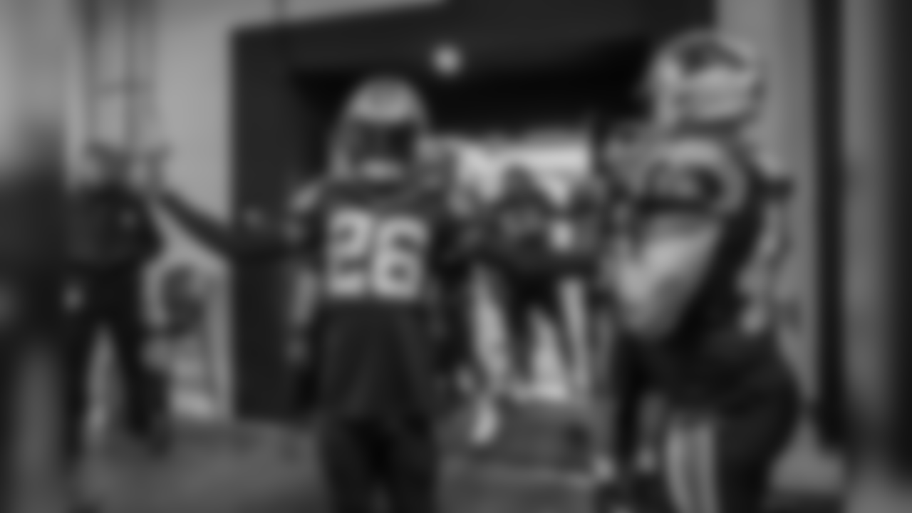 2018_11_25 CARvsSEA warmups 0069