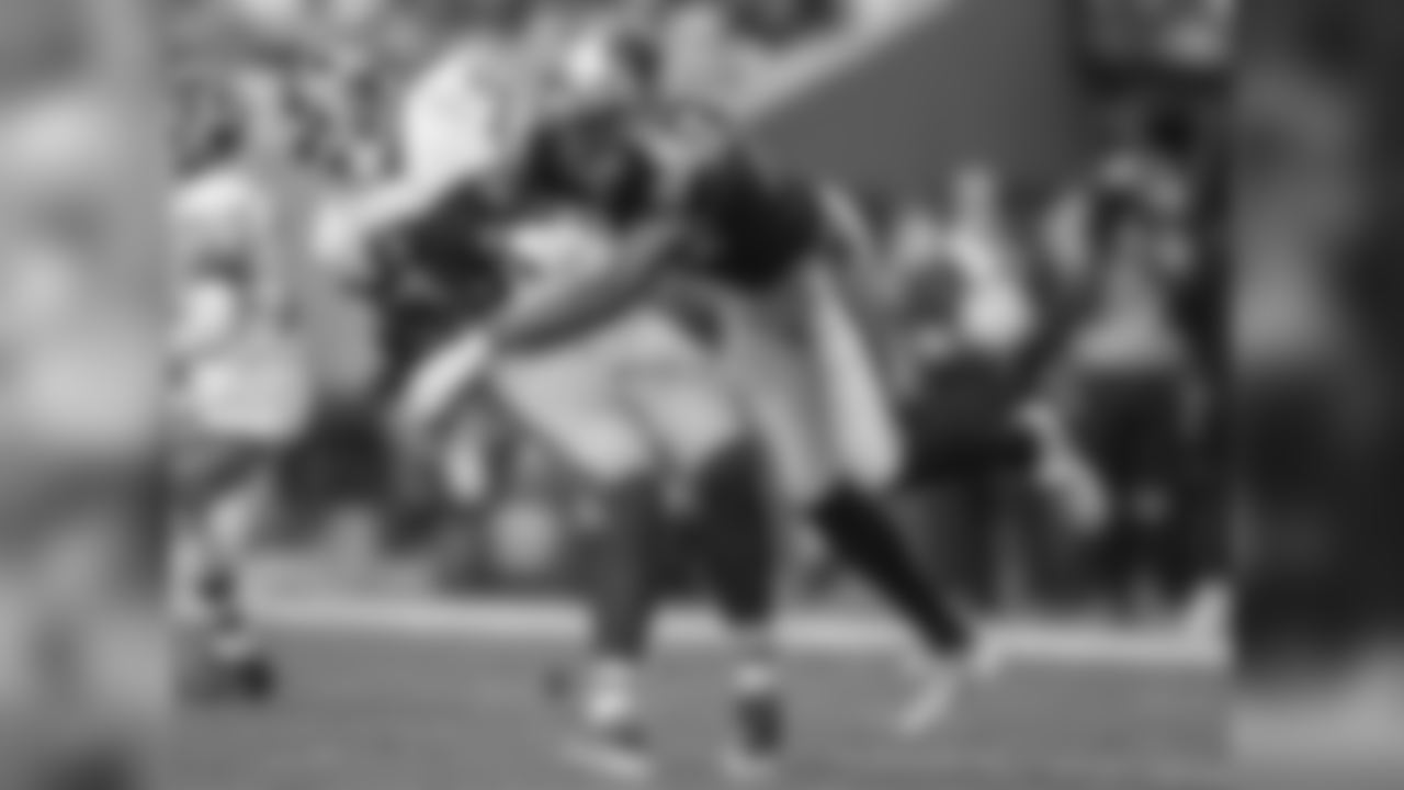 Carolina Panthers play against Washington on Sunday, November 22, 2015.