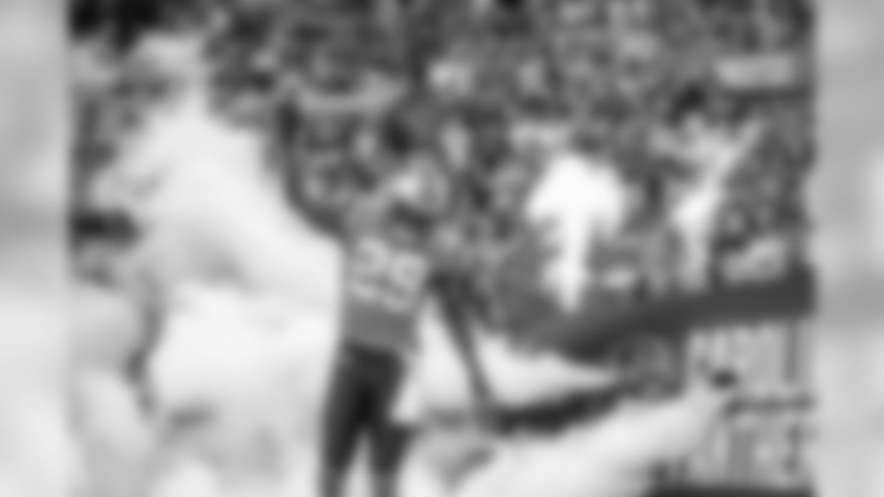 2018_08_24 CARvsNE pre game 1065