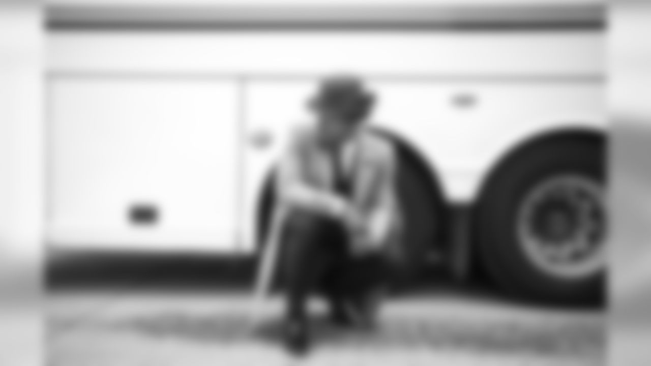 TravelCLE87_1