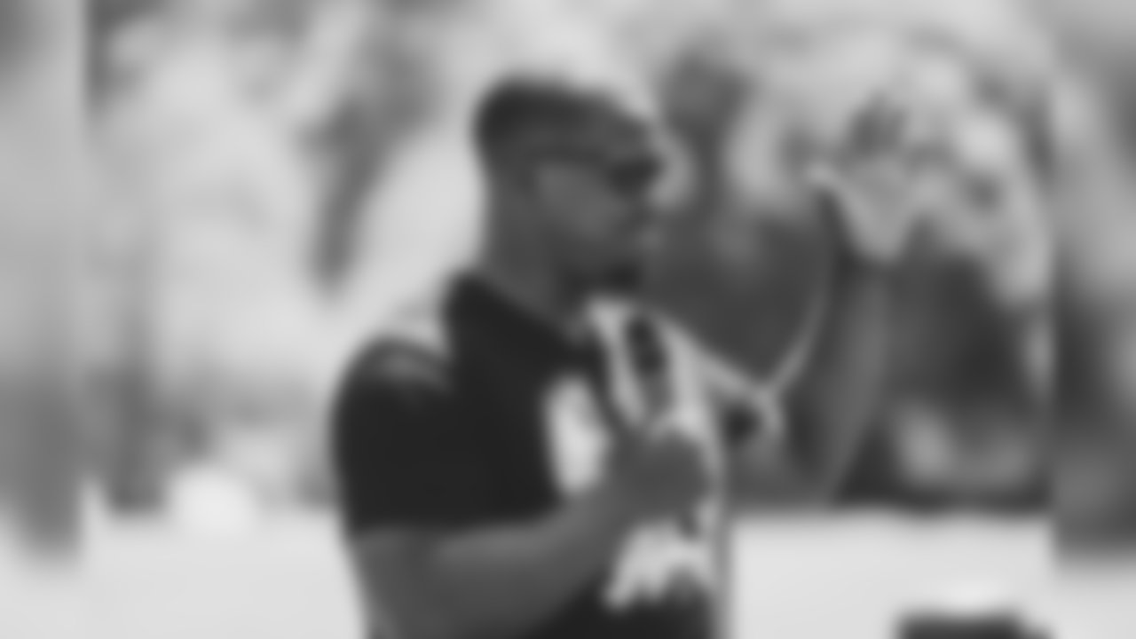 190424JonathanStewartPlay60_1135