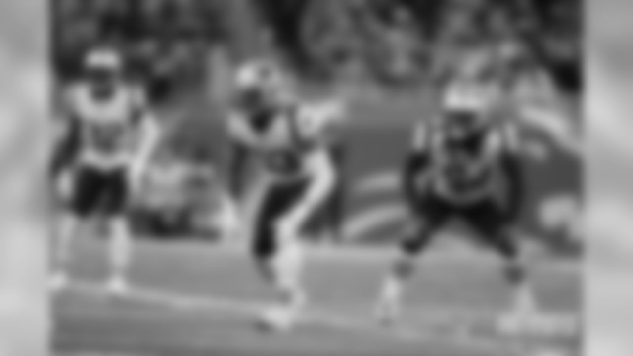 Kyle Van Noy and Dont'a Hightower