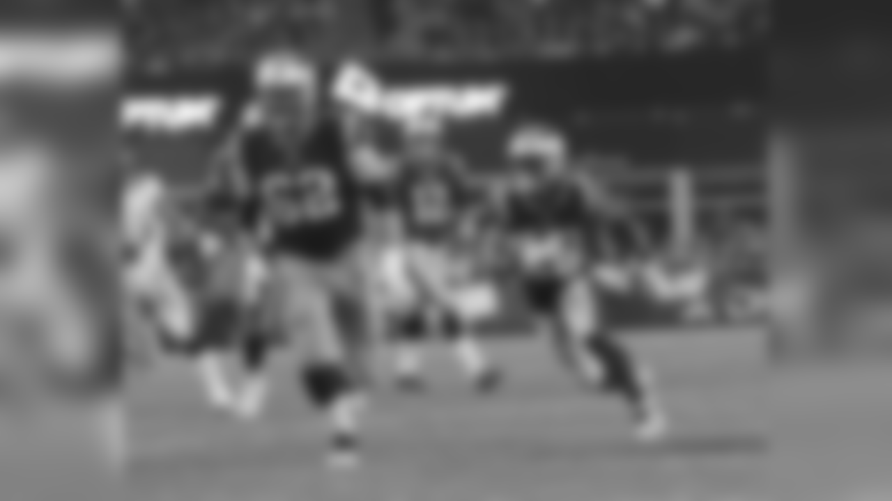 Patriots OL Joe Thuney and RB James White