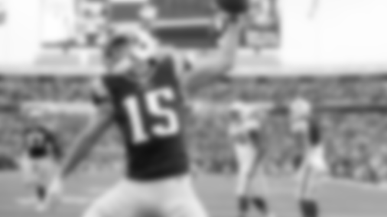 Chris Hogan – Given Josh Gordon’s departure, there is an opening for Hogan to see his opportunities and role grow. Hogan has not caught more than two passes in a game since Week 7 (and was shut out three times since then) but may have a chance to reignite his rapport with Tom Brady in the coming weeks.