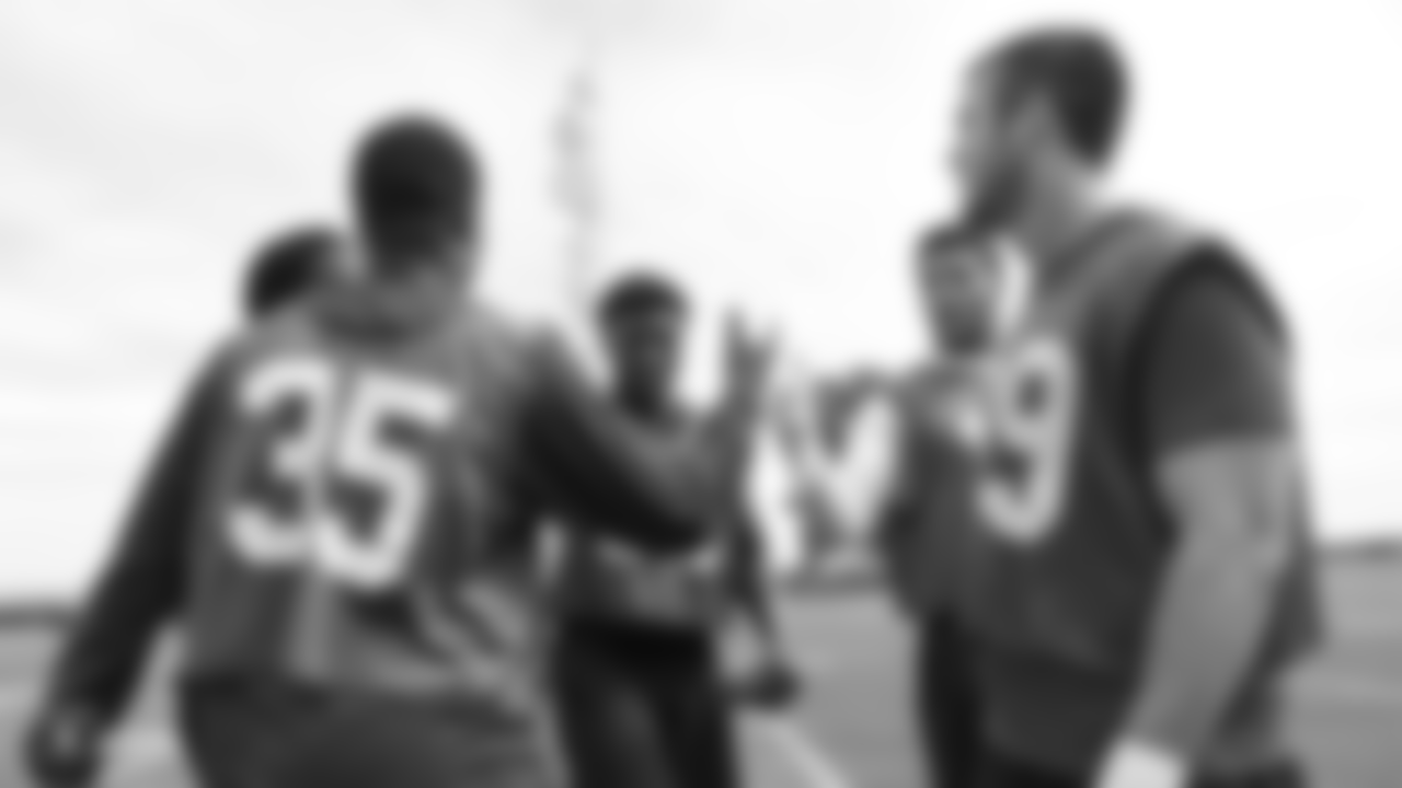 Stanford linebacker Joey Alfieri (29), San Jose State linebacker Jamal Scott (35), Buffalo linebacker Khalil Hodge (32), California linebacker Alex Funches (31), and California linebacker Jordan Kunaszyk (33) participate in the Oakland Raiders Local Pro Day at the Oakland Raiders Practice Facility, Thursday, April 11, 2019, in Alameda, Calif.