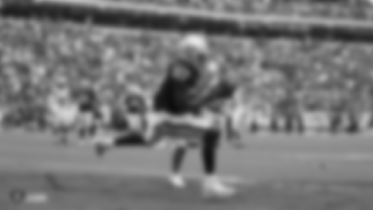 Oakland Raiders tight end Jared Cook (87) makes a play during the Oakland Raiders regular season game against the Cleveland Browns at Oakland-Alameda County Coliseum on September 30th, 2018, in Oakland, California. The Oakland Raiders won 45-42.