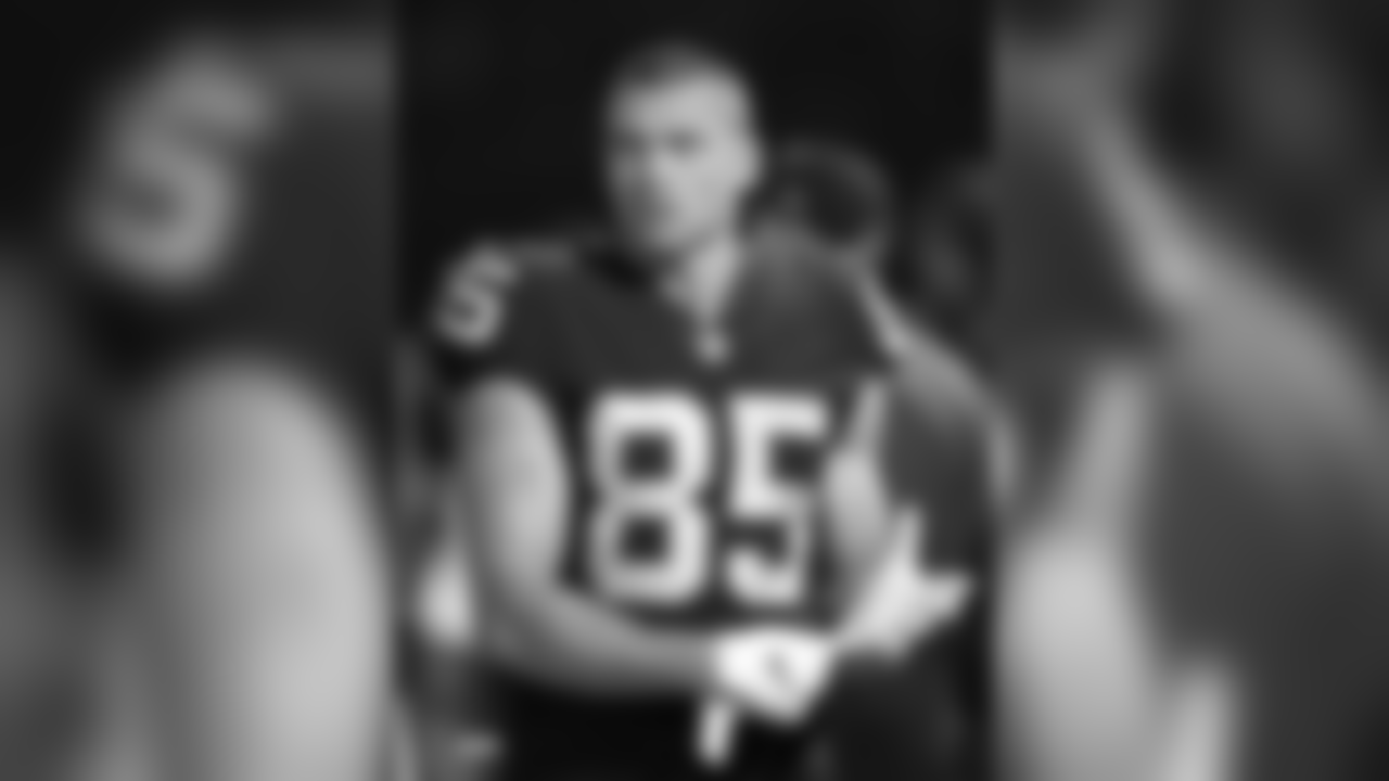 TE Derek Carrier