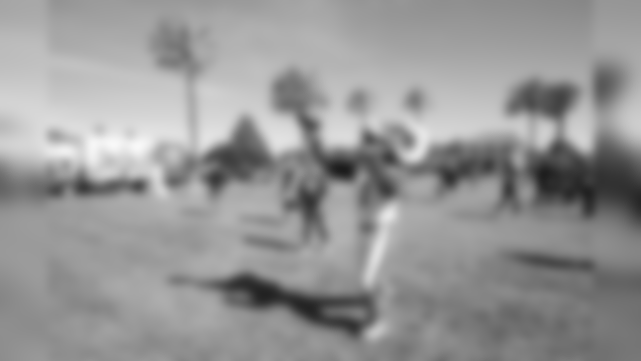 The Los Angeles Rams host a Play60 event with local community volunteers and families on Los Angeles Air Force Base Fort MacArthur. Rampage and USO volunteers lend a helping hand during on field obstacles. Saturday, April 6, 2019 in Los Angeles, CA. (Will Navarro/Rams)
