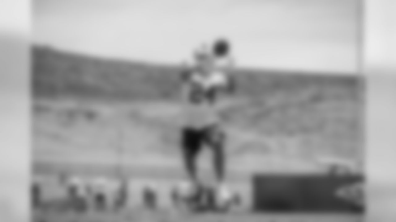 Safety (24) Taylor Rapp of the Los Angeles Rams practices during Mini Camp, Tuesday, June 11, 2019, in Thousand Oaks, CA. (Jeff Lewis/Rams)