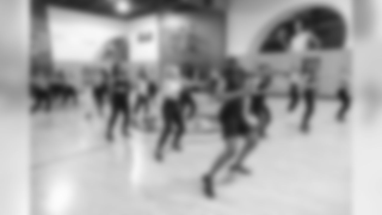 The Los Angeles Rams Cheerleaders partnered with 24 Hour Fitness North Hollywood host Rams Cheerleading Workshop joined by Rams Alumni and former veteran cheerleaders. Tuesday, March 26, 2019 in North Hollywood, CA. (Will Navarro/Rams)