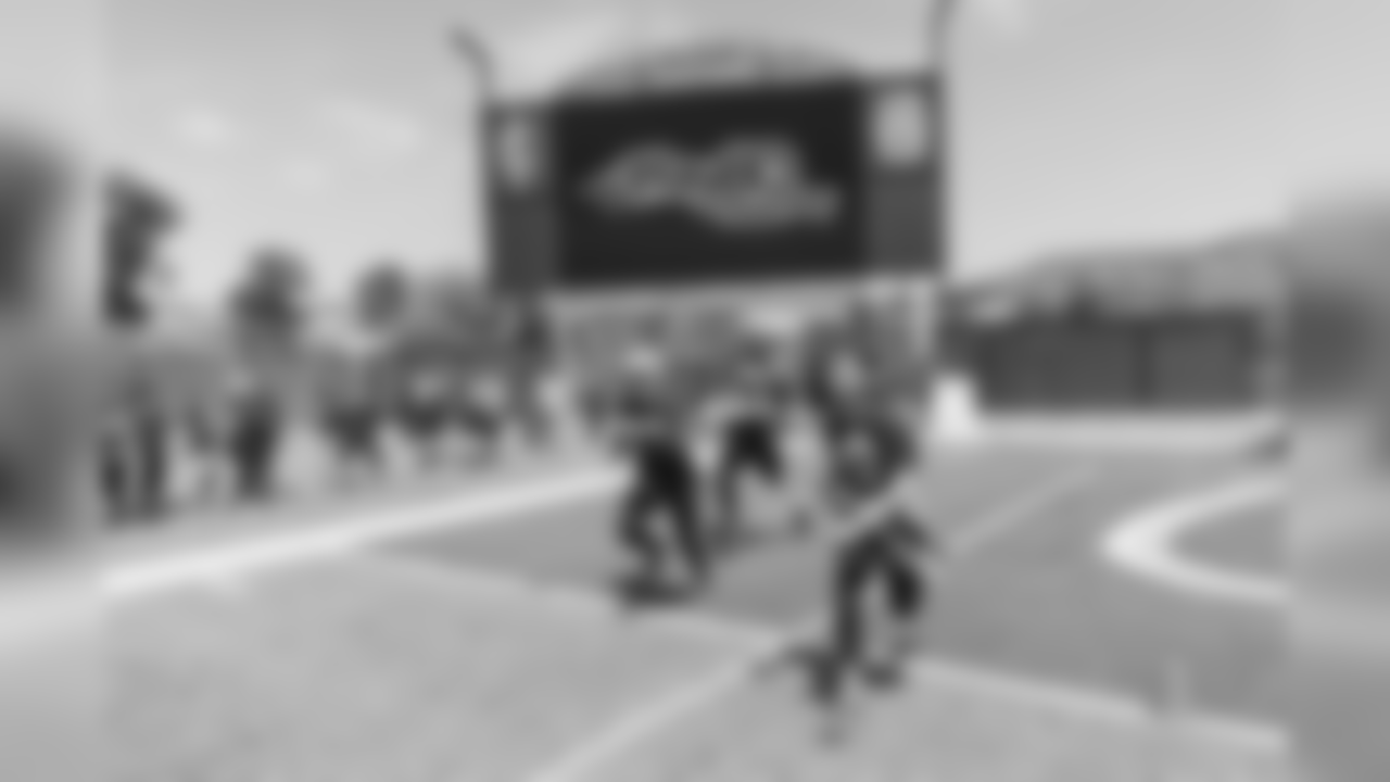 In partnership with the American Heart Association, the Los Angeles Rams host their 4th annual PLAY 60 Field Day for more than 1,000 youth from 23 different schools across the Los Angeles region. Los Angeles Rams Cheerleaders and Rampage join the events with special guests. Friday, May 03, 2019, Agoura Hills, CA. (Will Navarro/Rams)