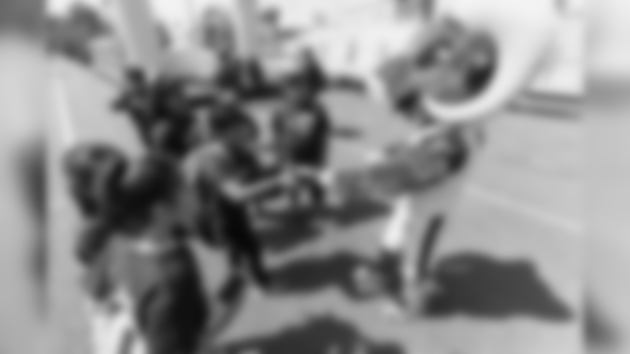 In partnership with the American Heart Association, the Los Angeles Rams host their 4th annual PLAY 60 Field Day for more than 1,000 youth from 23 different schools across the Los Angeles region. Los Angeles Rams Cheerleaders and Rampage join the events with special guests. Friday, May 03, 2019, Agoura Hills, CA. (Will Navarro/Rams)