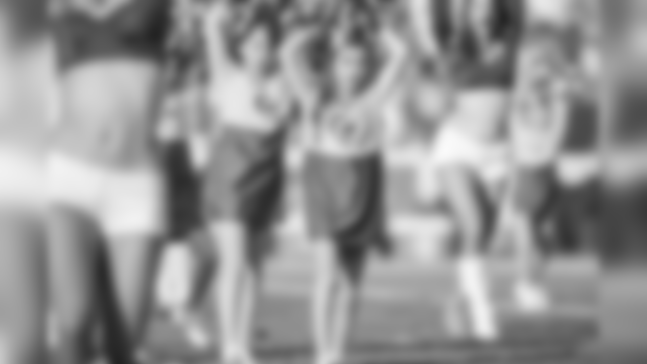 Junior Cheerleaders of the Los Angeles Rams perform during halftime of the Rams 48-32 victory over the San Francisco 49ers in an NFL Week 17 regular season football game, Sunday, December 30, 2018, in Los Angeles, CA. (Jeff Lewis/Rams)