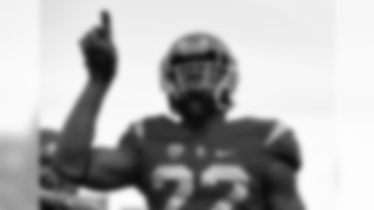 Southern California running back Justin Davis celebrates after scoring a touchdown during the first half of an NCAA college football game against Utah, Saturday, Oct. 24, 2015, in Los Angeles. (AP Photo/Mark J. Terrill)
