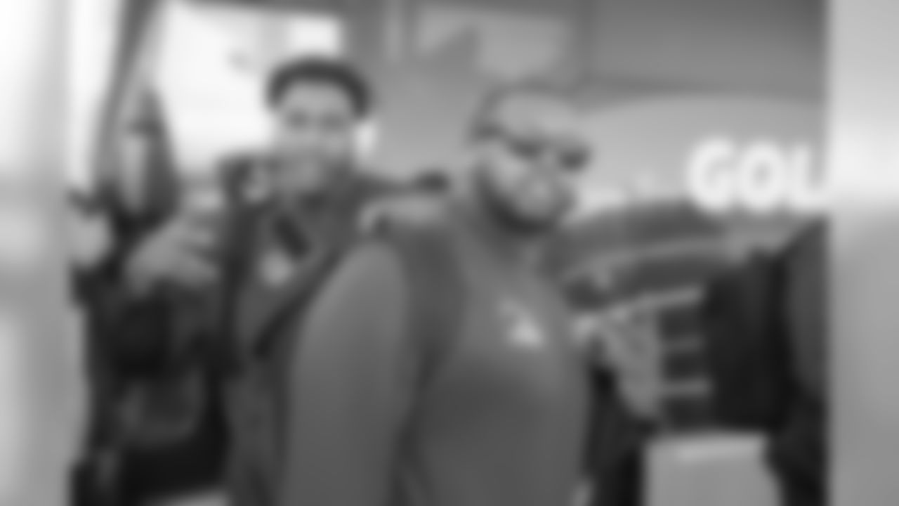 Defensive tackle's (95) Ethan Westbrooks and (92) Tanzel Smart of the Los Angeles Rams get on the plane at LAX to fly to Atlanta for Super Bowl LIII, Sunday, January 27, 2019, in Los Angeles, CA. (Jeff Lewis/Rams)