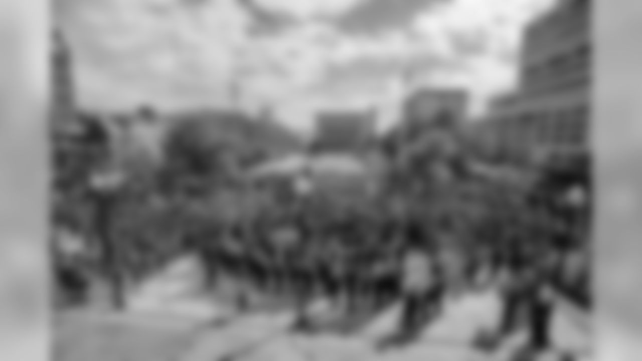 RayLewisParade092218sh030