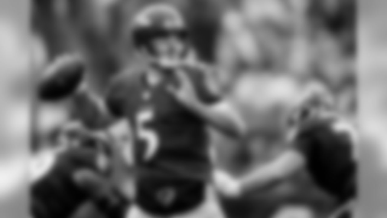 Broncos092318sh012WEB