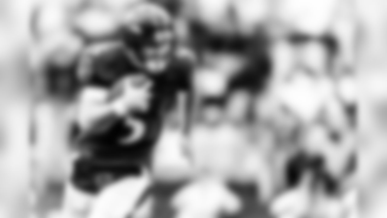 Broncos092318sh056WEB