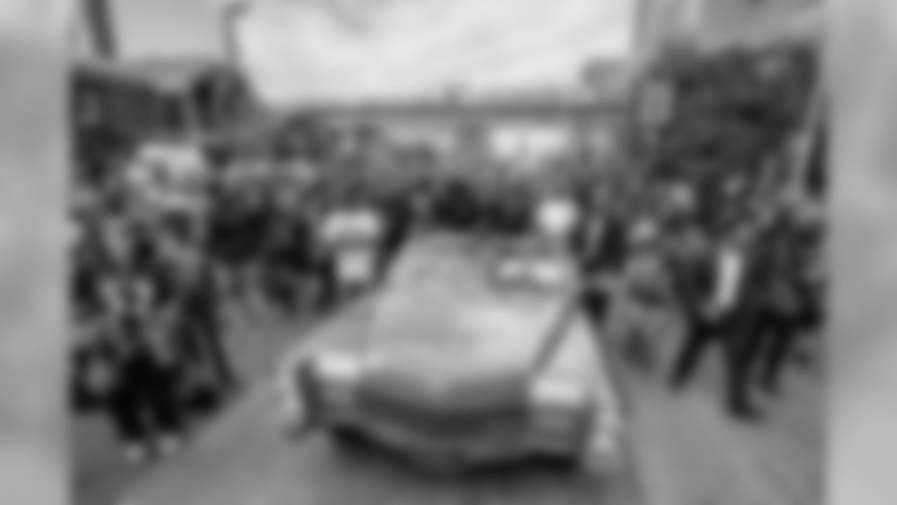 RayLewisParade092218sh015