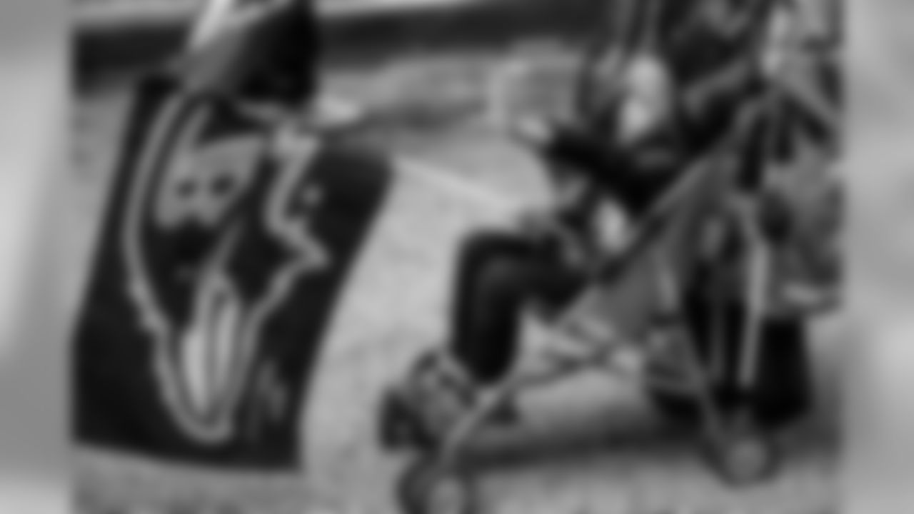 RayLewisParade092218sh020