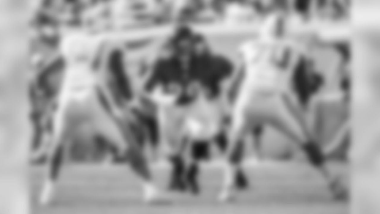 LB Pernell McPhee