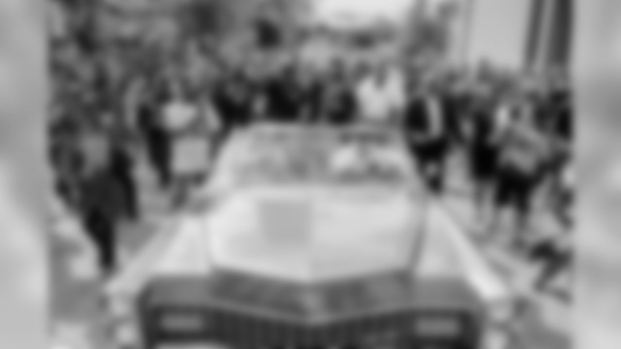 RayLewisParade092218sh019
