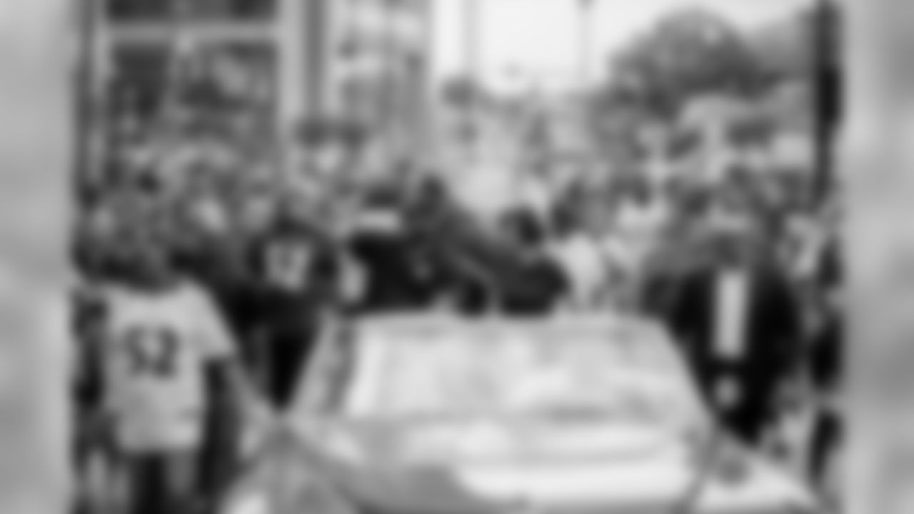 RayLewisParade092218sh017