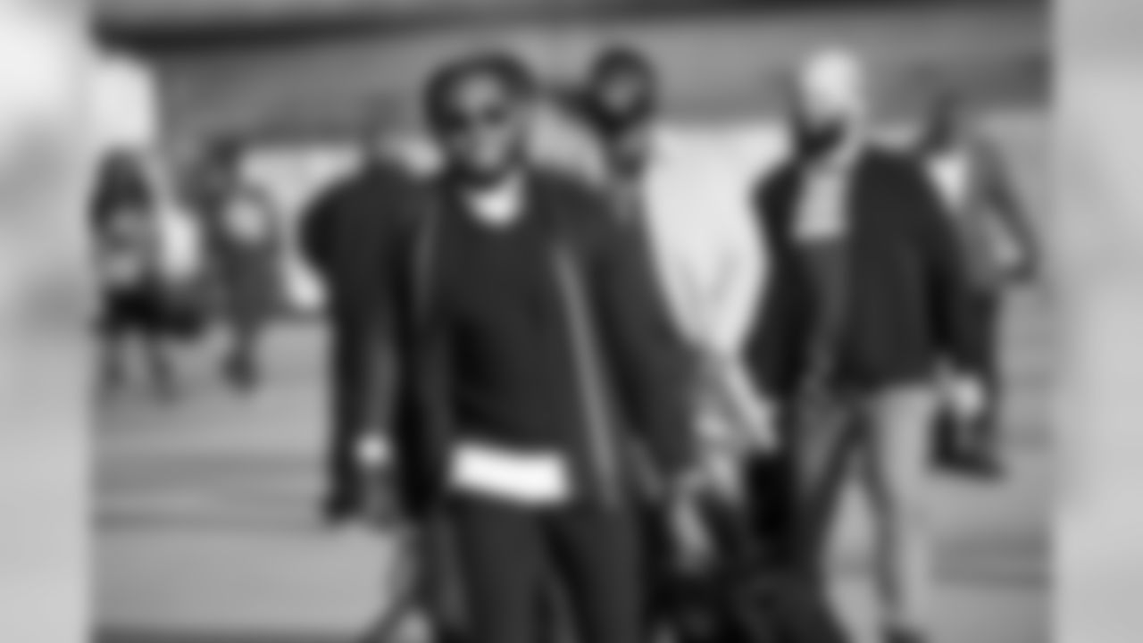 12218Travel029