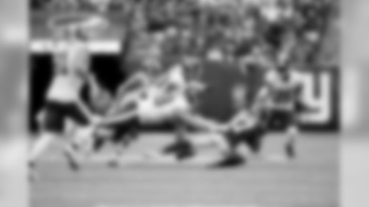 102818WASvsNYG-024
