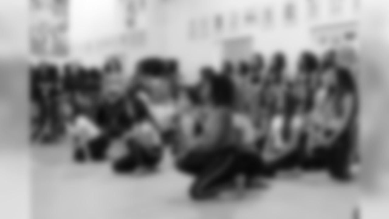 021919CheerPrep016