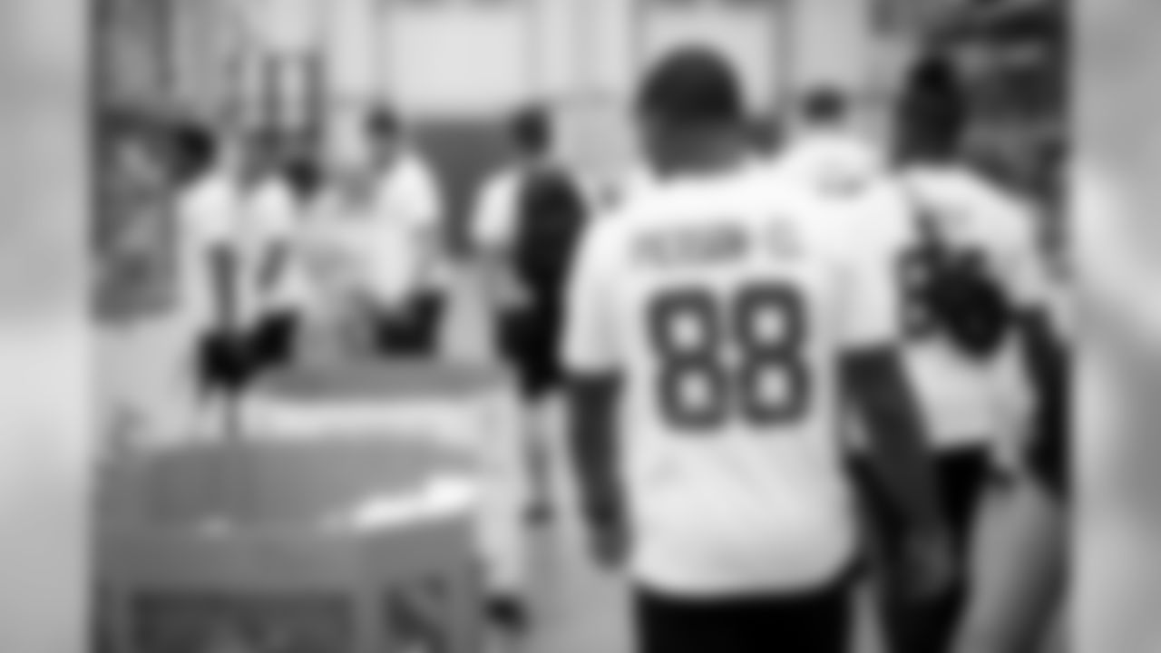 052518-FoodBank0025