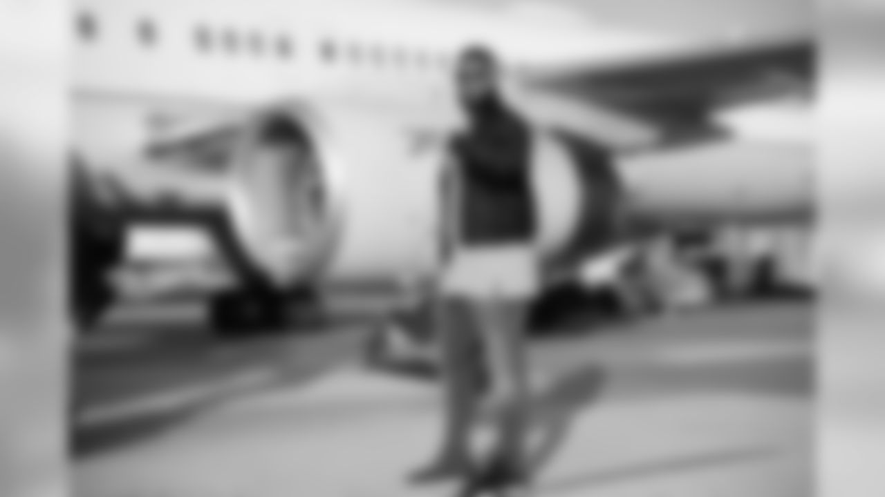 12218Travel036