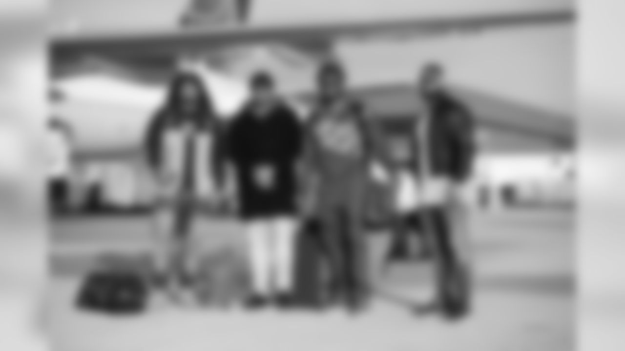 12218Travel034