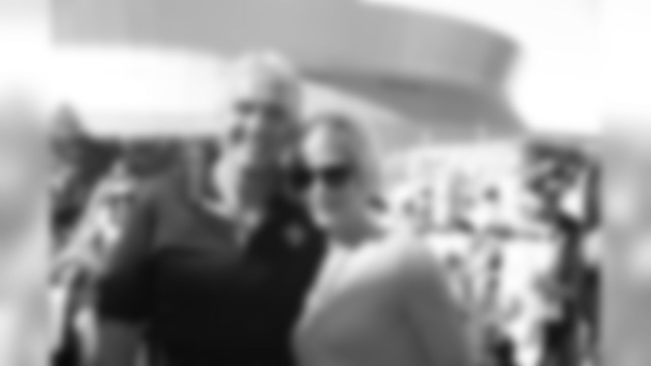 Gallery-fans-champions-square-1440-256-_0343
