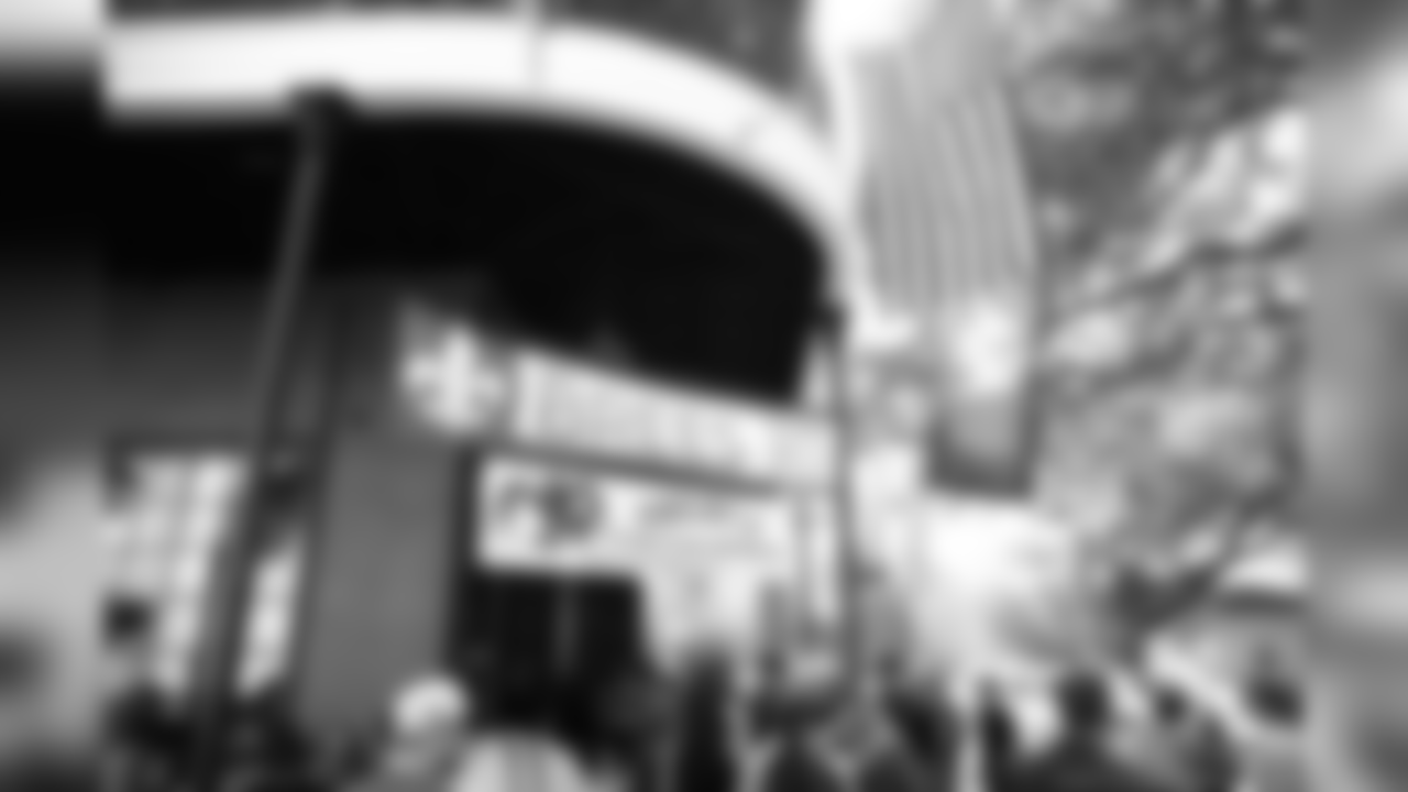 Gallery_BoycottSuperBowl53_Fans_PortOrleans-KingPin020319_29