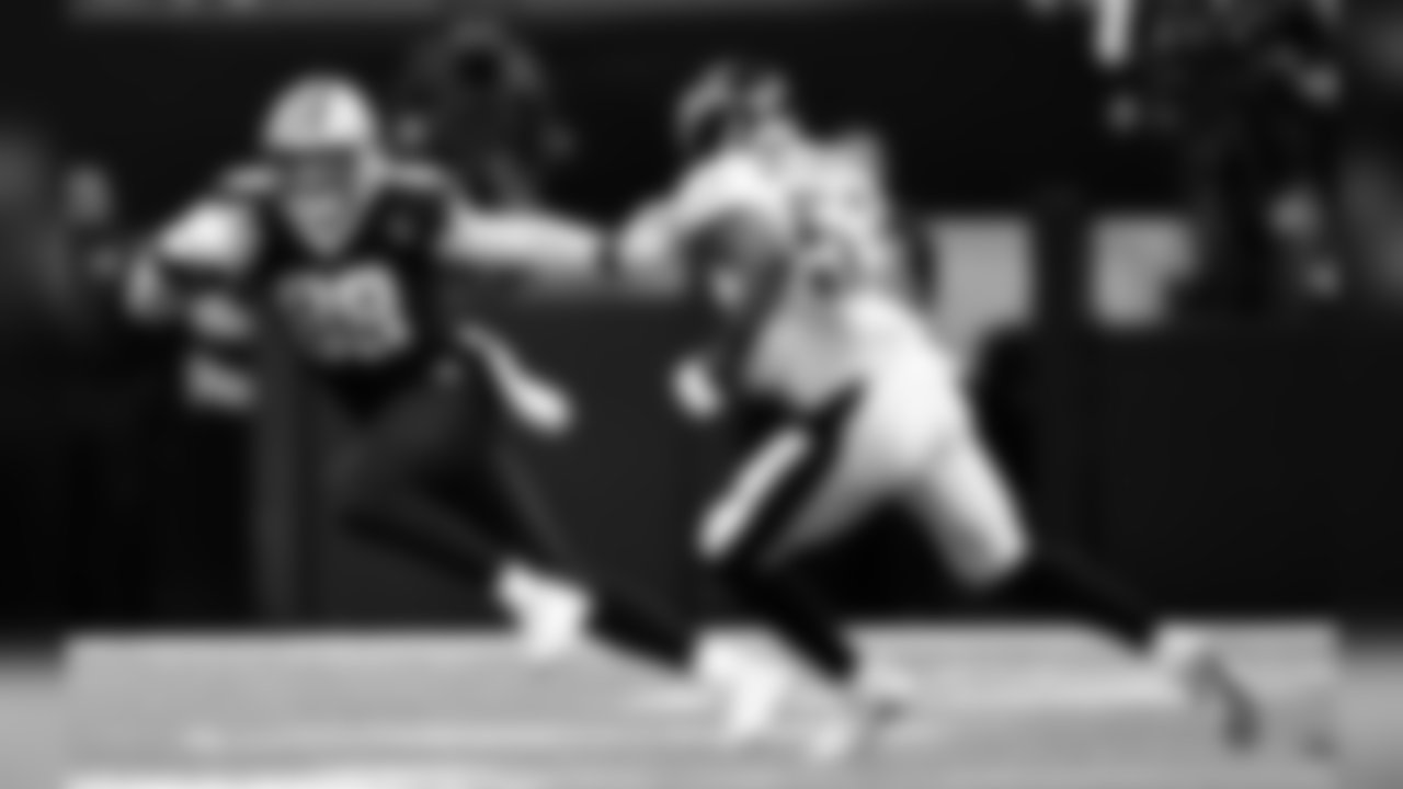 Saints 20 - Eagles 14 (W)
Divisional Game
Michael C. Hebert