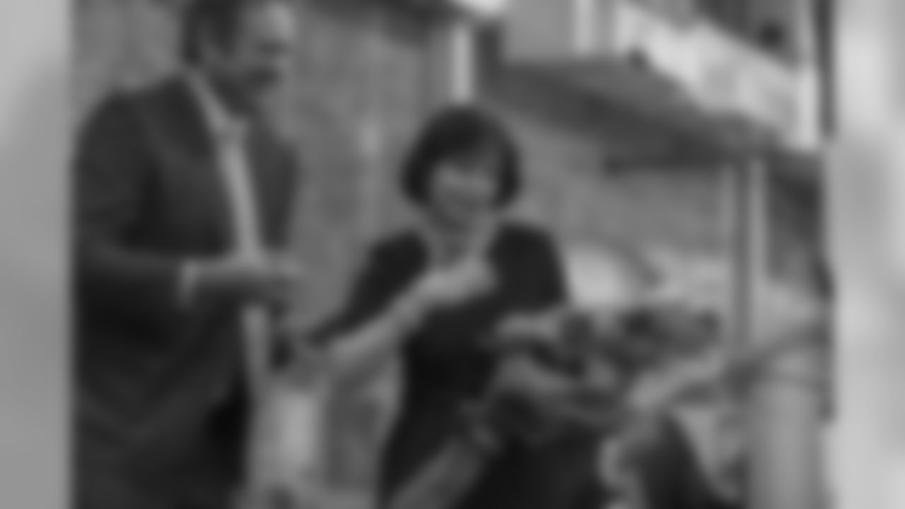 GALLERY_BENSON_KINGSLEY_2560_1440LM445