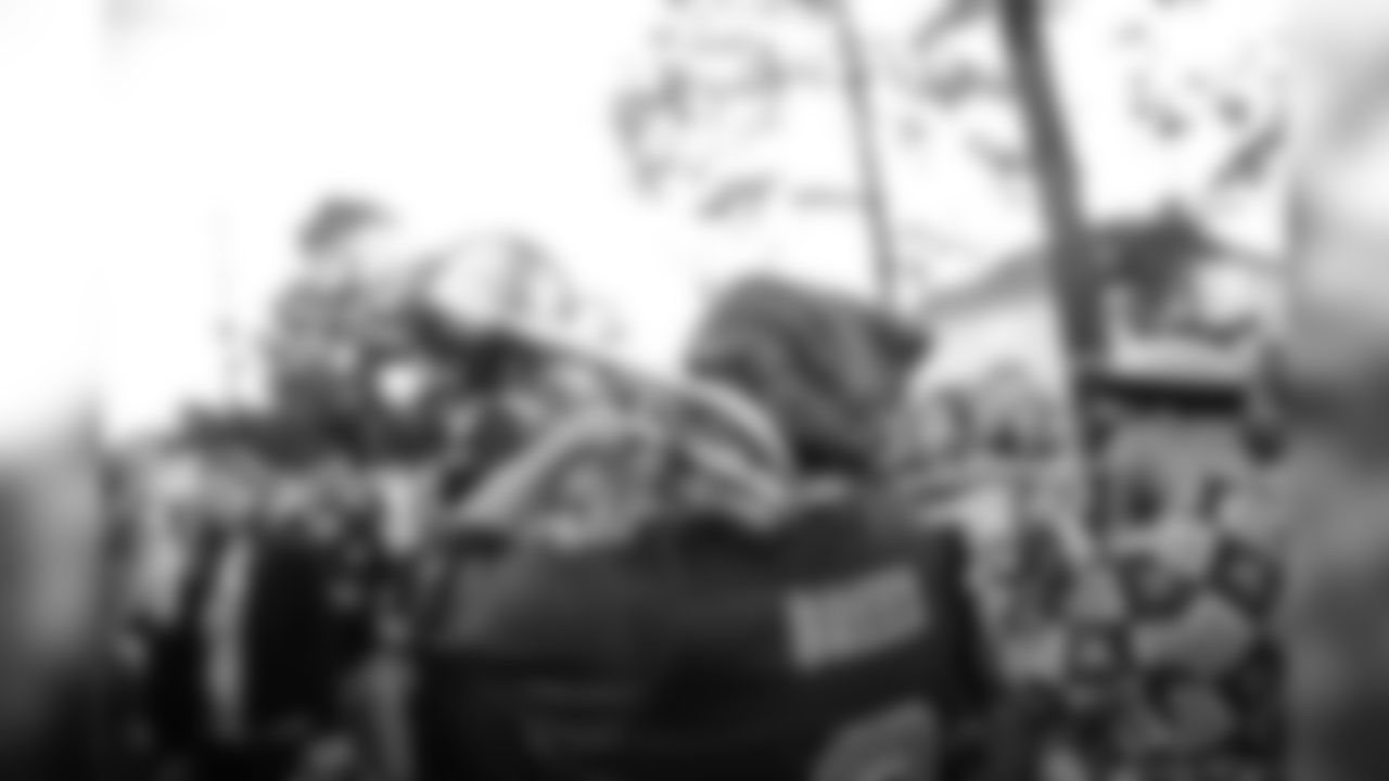 Gallery_BoycottSuperBowl53_Fans_PortOrleans-KingPin020319_05