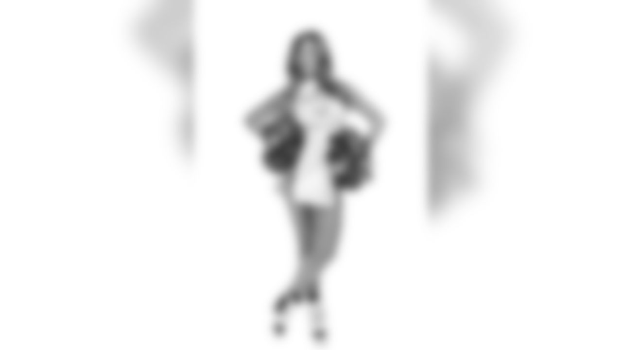Gallery_Faces_Saintsations_whitney_011819_15