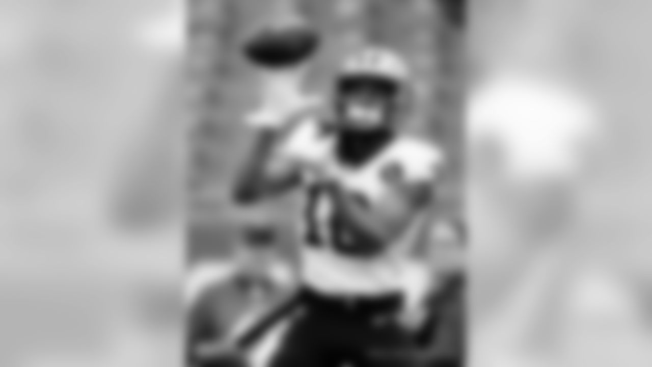 Saints 28 - Bucs 14 (W)
South Division Champions
New Orleans Saints 2018 Season
Michael C. Hebert
