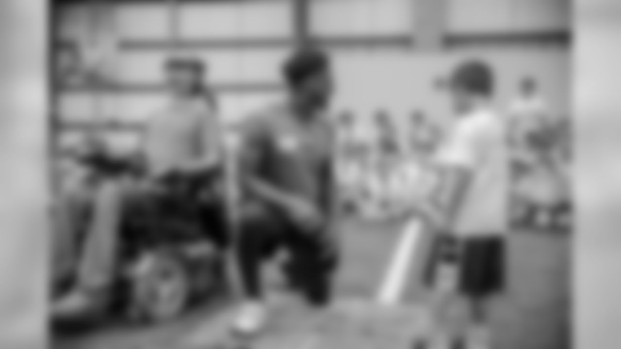 Gallery-SteveGleason-FootballClinic-060819_062