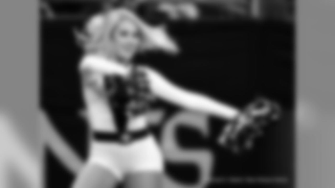 Gallery_Faces_Saintsations_gabbyb010419_09