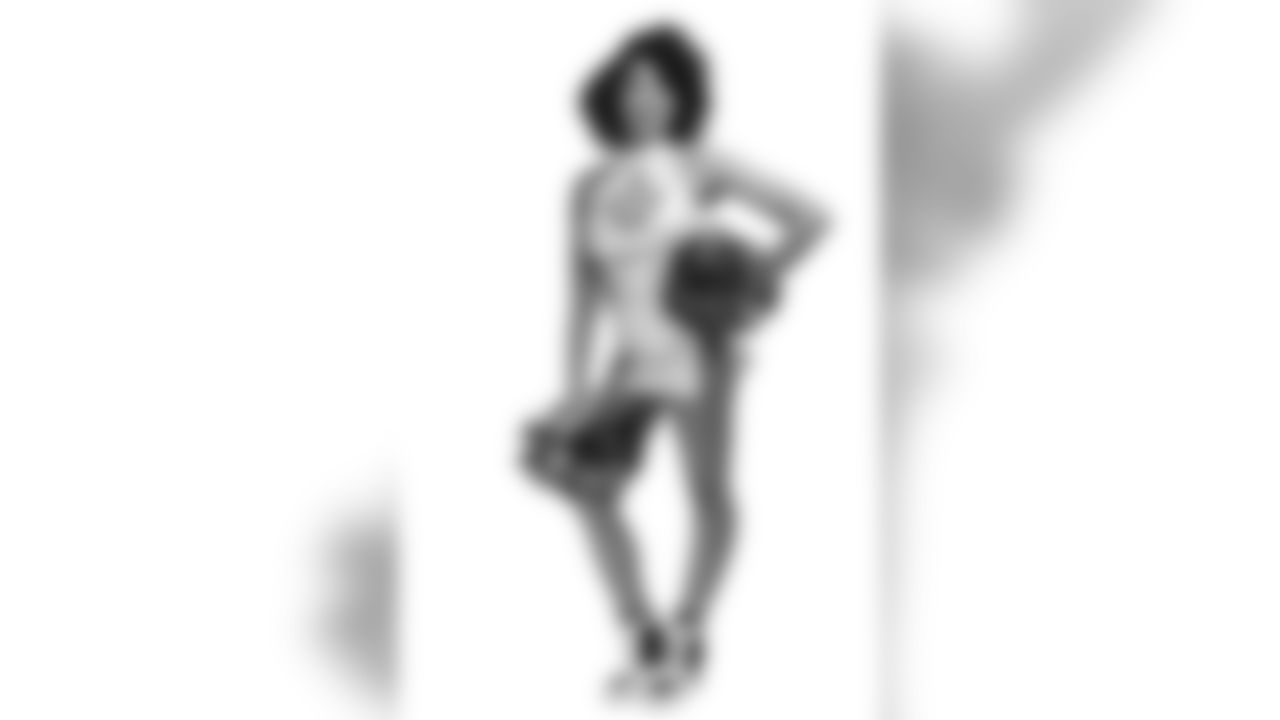 Gallery_Faces_Saintsations_Morgan_011819_10