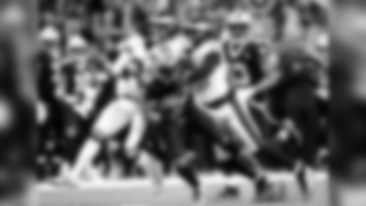 Saints 20 - Eagles 14 (W)
Divisional Game
Michael C. Hebert