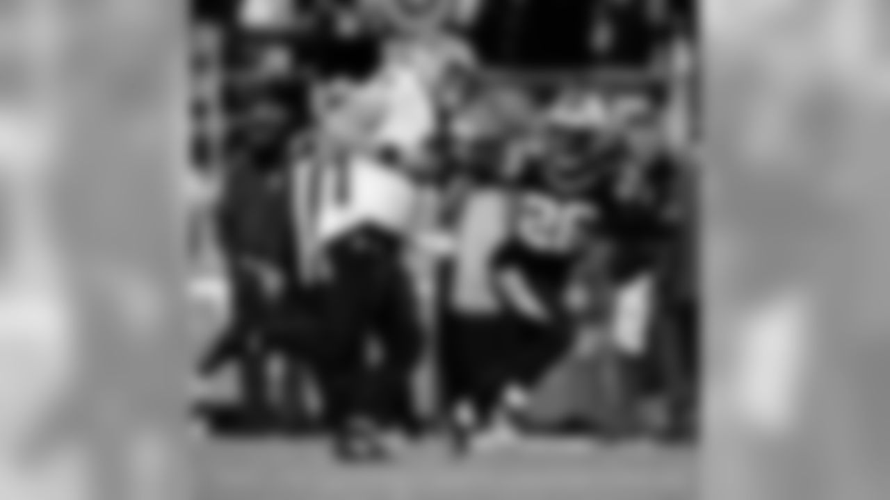 Saints 12 - Carolina 9 (W)
New Orleans Saints 2018 Season
Michael C. Hebert