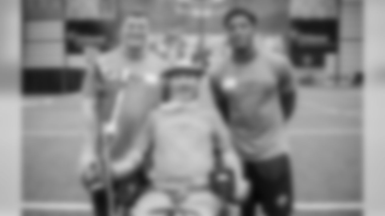 Gallery-stevegleason-FootballClinic_733