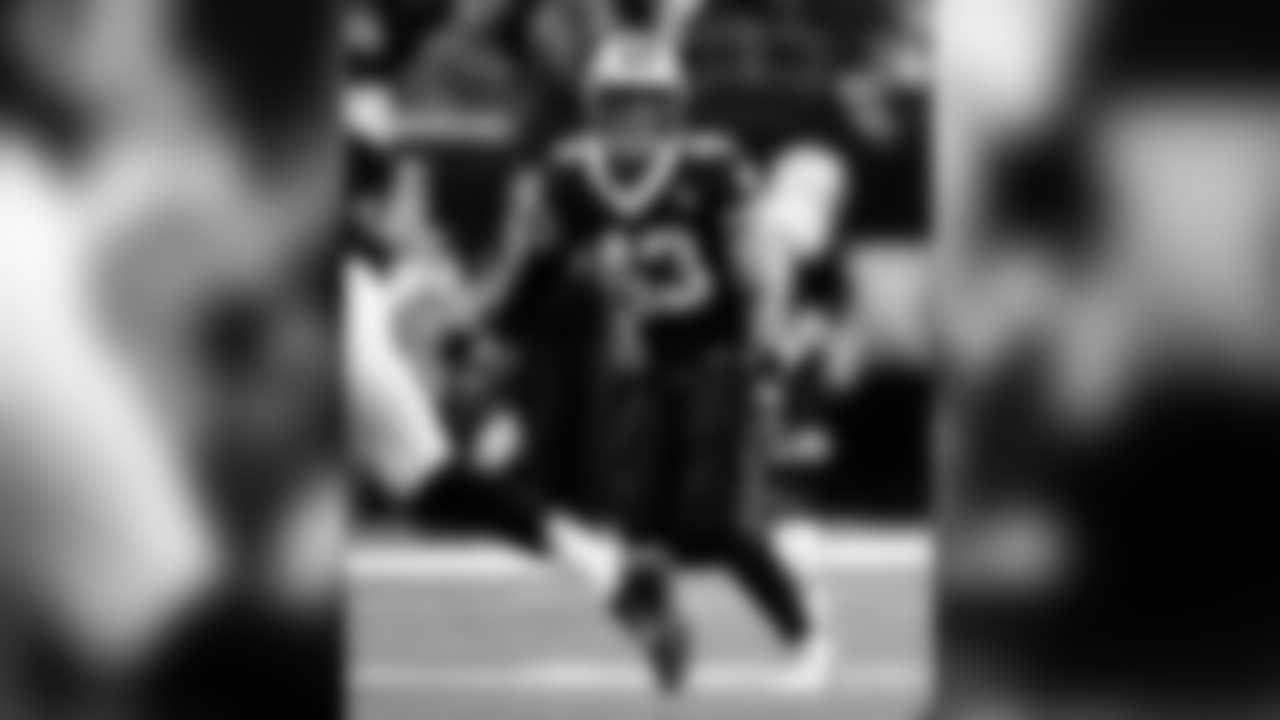 Saints 20 - Eagles 14 (W)
Divisional Game
Michael C. Hebert