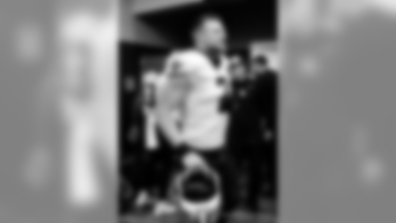 Saints 12 - Carolina 9 (W)
New Orleans Saints 2018 Season
Michael C. Hebert